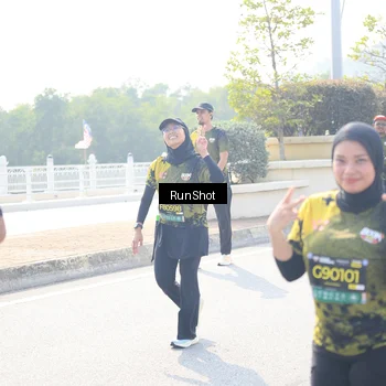Runner Photo 6936624