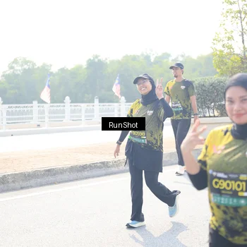 Runner Photo 6936625