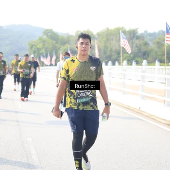 Runner Photo 6936645