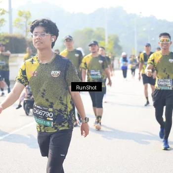 Runner Photo 6936702