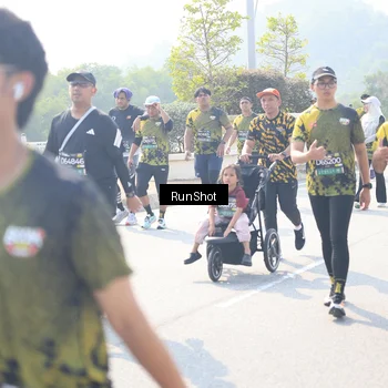 Runner Photo 6936707