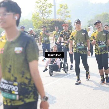 Runner Photo 6936708