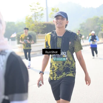 Runner Photo 6936742