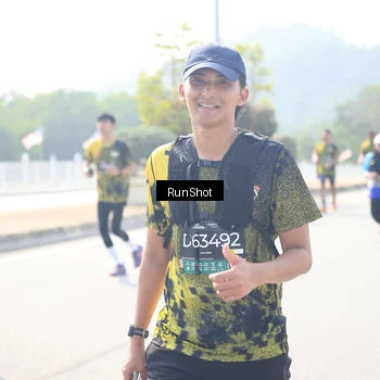 Runner Photo 6936752