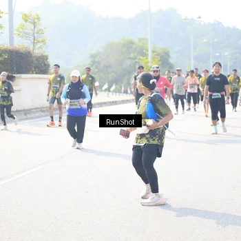 Runner Photo 6936759