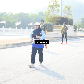 Runner Photo 6936780