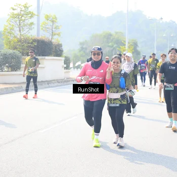 Runner Photo 6936786