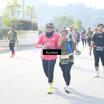 Runner Photo 6936791