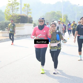 Runner Photo 6936792