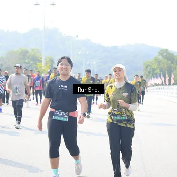 Runner Photo 6936801