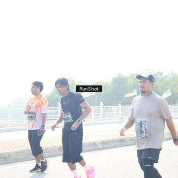 Runner Photo 6936838