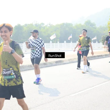 Runner Photo 6936852