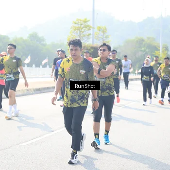 Runner Photo 6936859
