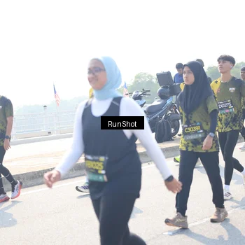 Runner Photo 6937018