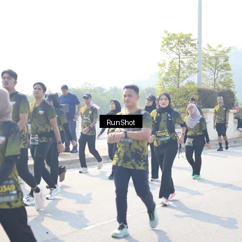 Runner Photo 6937029