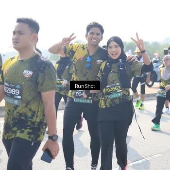 Runner Photo 6937042