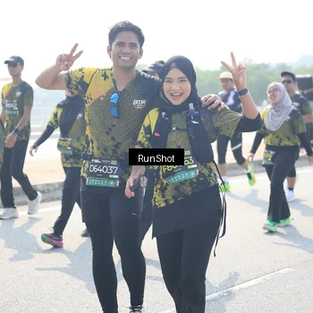 Runner Photo 6937043