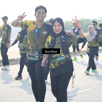 Runner Photo 6937044