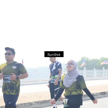 Runner Photo 6937058
