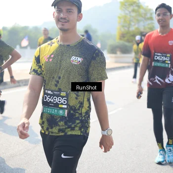 Runner Photo 6937067