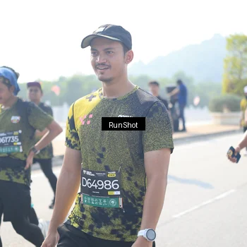 Runner Photo 6937068
