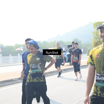 Runner Photo 6937070