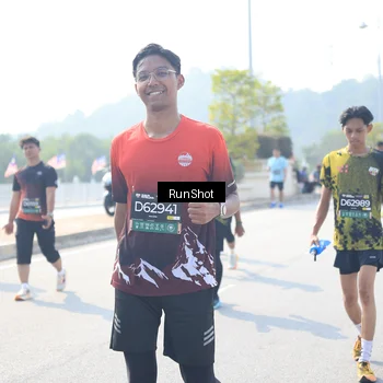 Runner Photo 6937074