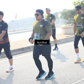 Runner Photo 6937082