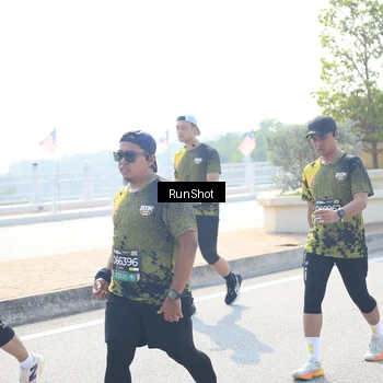 Runner Photo 6937083