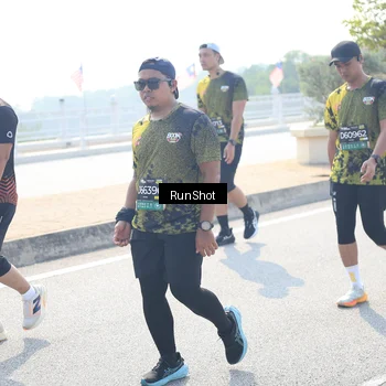 Runner Photo 6937084