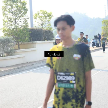Runner Photo 6937090