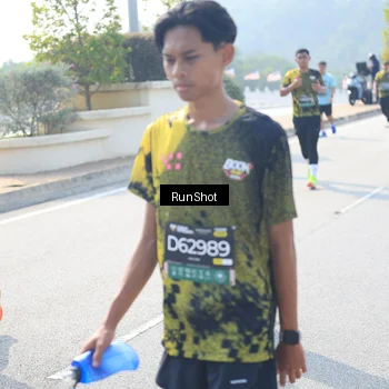 Runner Photo 6937093