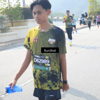 Runner Photo 6937094