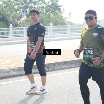 Runner Photo 6937096