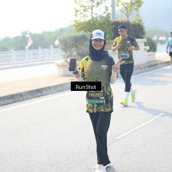Runner Photo 6937104