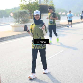 Runner Photo 6937105