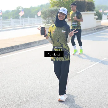 Runner Photo 6937106