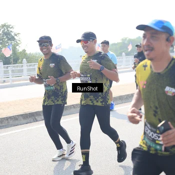 Runner Photo 6937126