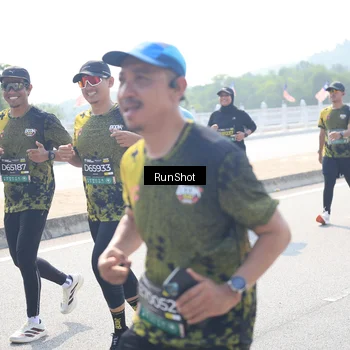 Runner Photo 6937128