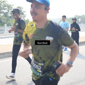 Runner Photo 6937132