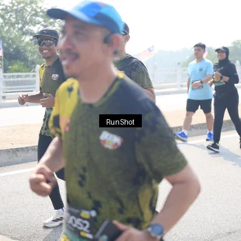 Runner Photo 6937134