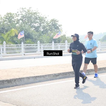 Runner Photo 6937139