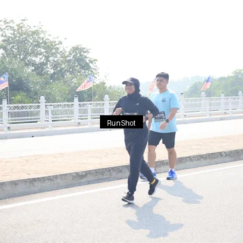 Runner Photo 6937140