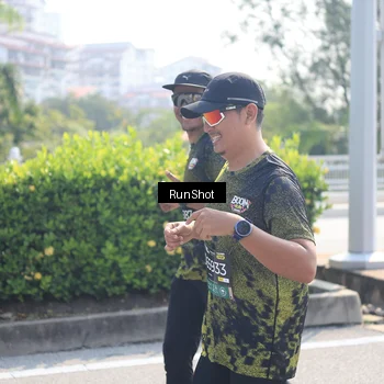Runner Photo 6937143
