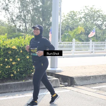 Runner Photo 6937147