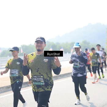 Runner Photo 6937156