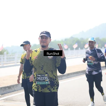 Runner Photo 6937160