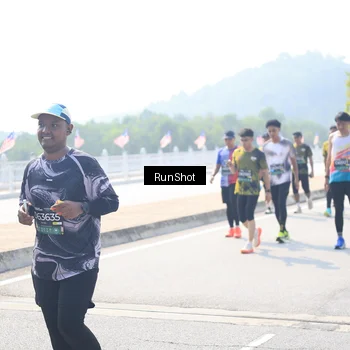 Runner Photo 6937165