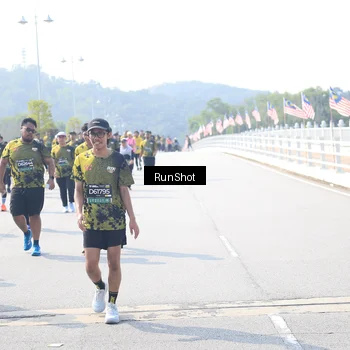 Runner Photo 6937174