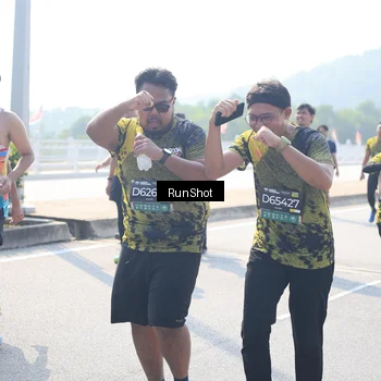 Runner Photo 6937200